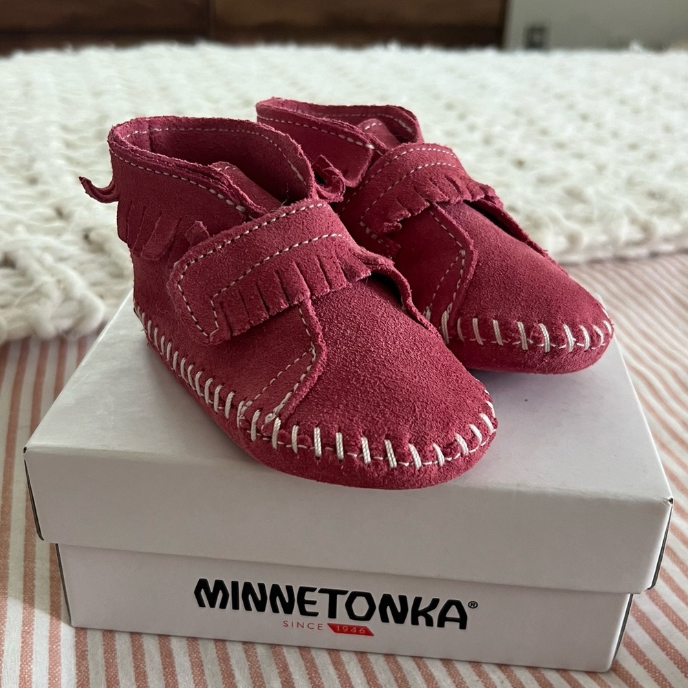 Minnetonka Kids Pink Moccasin Shoes